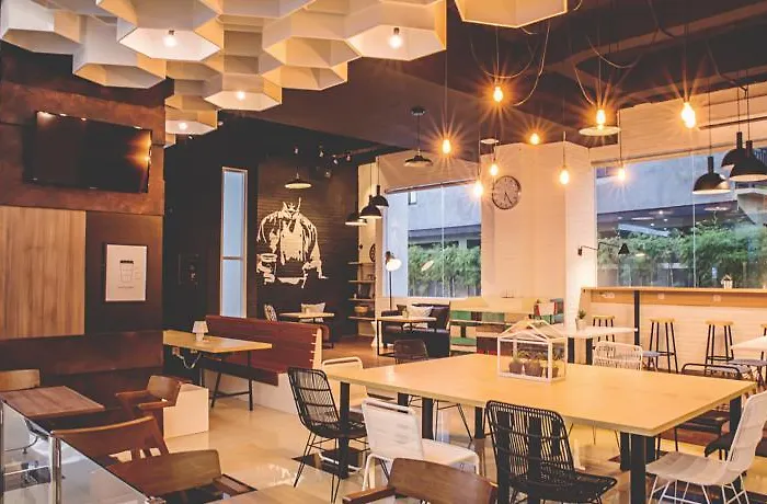 Hotel Berry Biz 3*