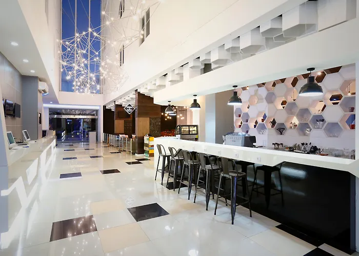 Hotel Berry Biz