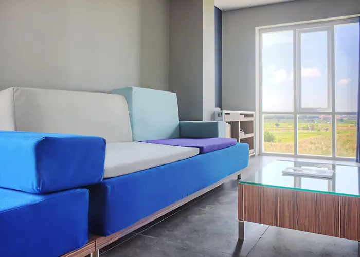 Berry Biz Hotel 3*