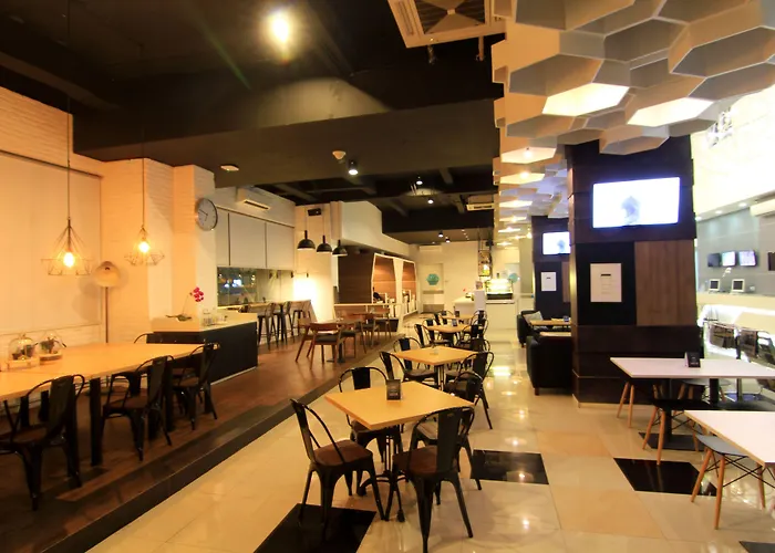 Berry Biz Hotel Seminyak