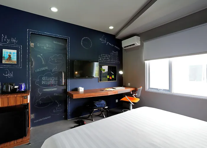 Hotel Berry Biz