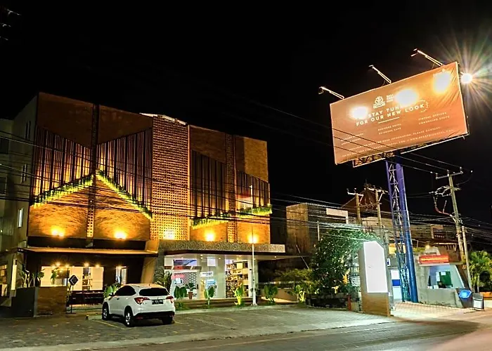Berry Biz Hotel 3*