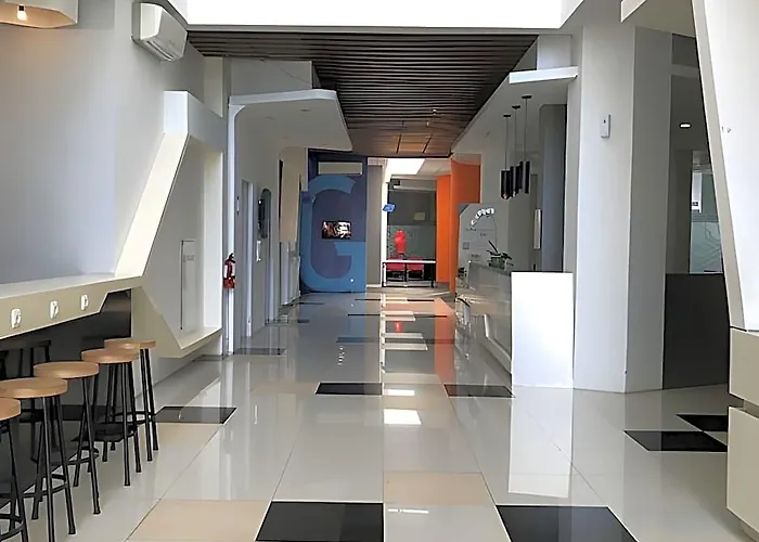 Berry Biz Hotel Seminyak