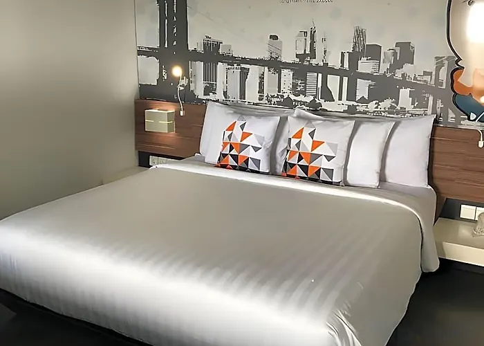 Berry Biz Hotel Seminyak