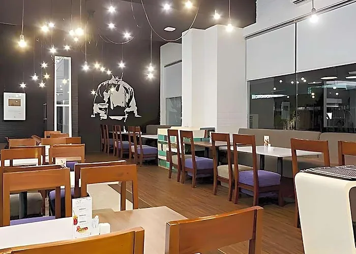 Hotel Berry Biz 3*