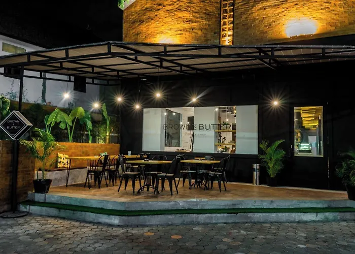 Berry Biz Hotel